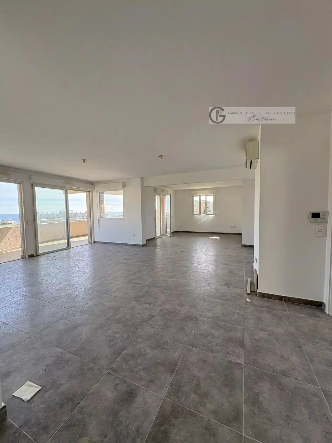 Appartement à louer, 142m², Bastia