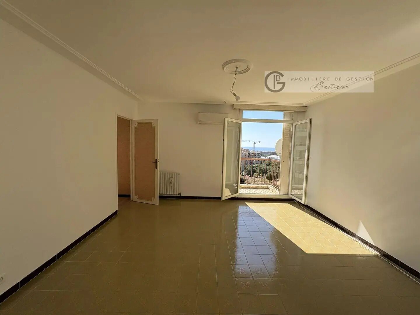 Appartement à louer, 56m², Bastia