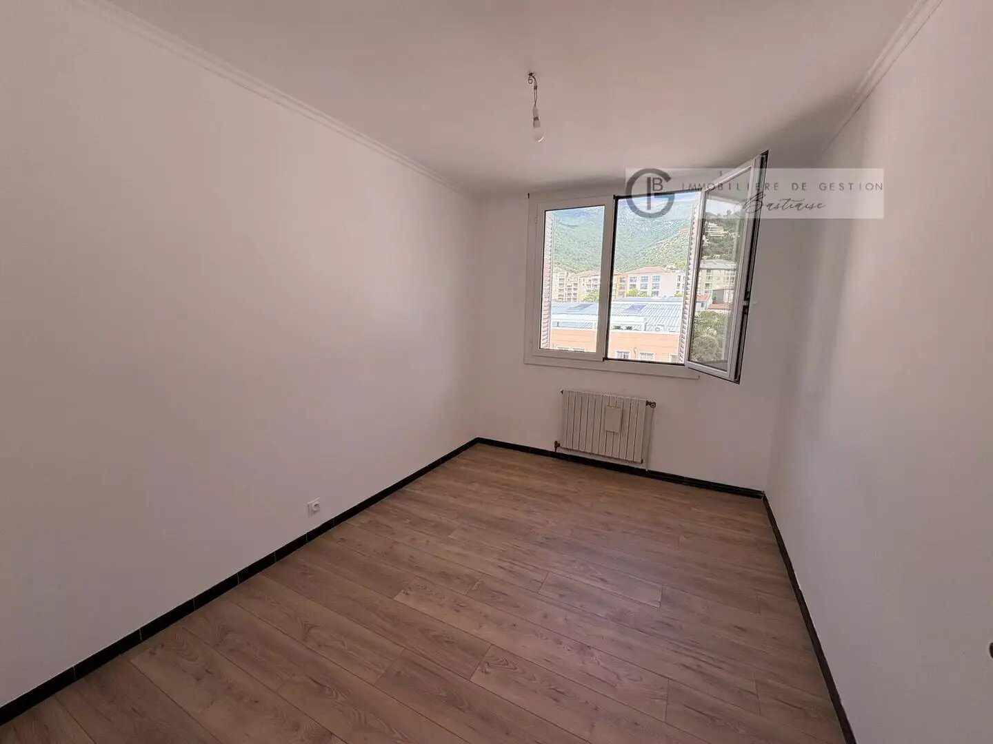 Appartement à louer, 56m², Bastia