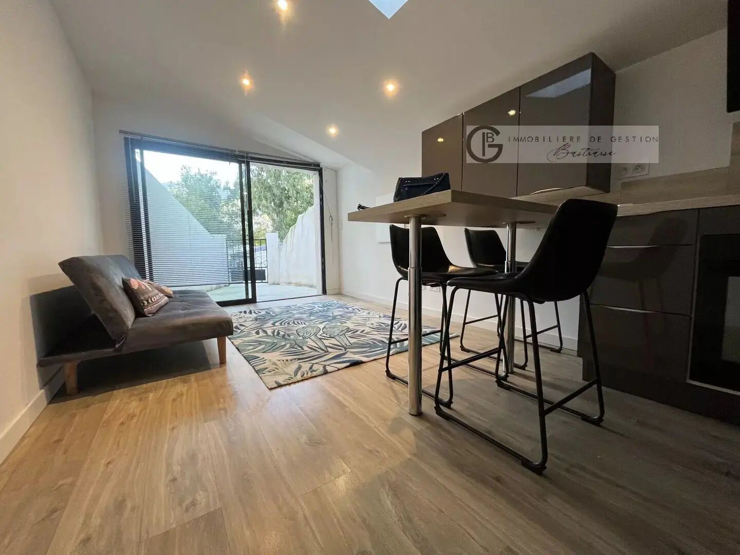 Appartement à louer, 35m², San-Martino-di-Lota