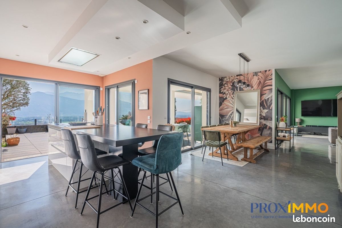 Maison à vendre, 240m², Saint-Jean-de-Moirans