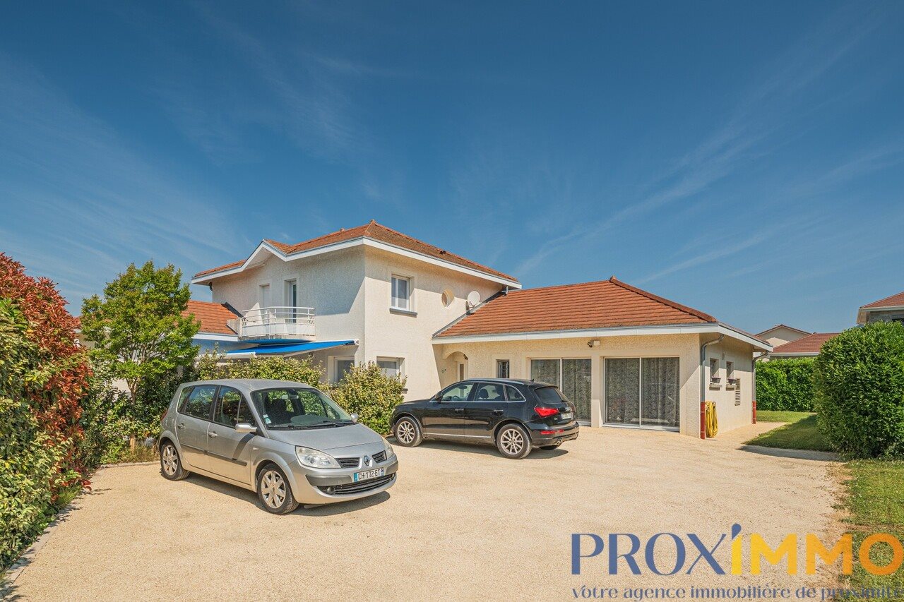 Maison à vendre, 233m², La Buisse