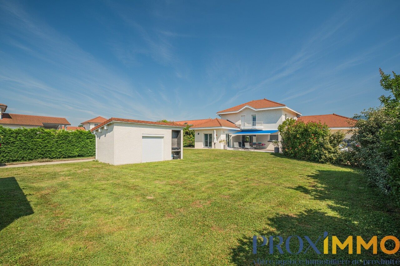 Maison à vendre, 233m², La Buisse