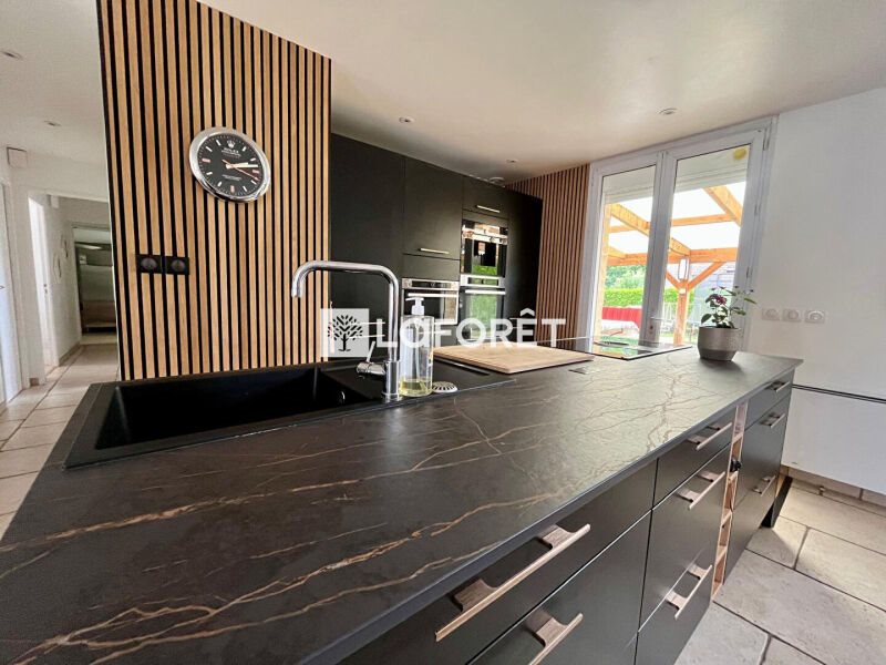 Maison à vendre, 121m², Hondainville