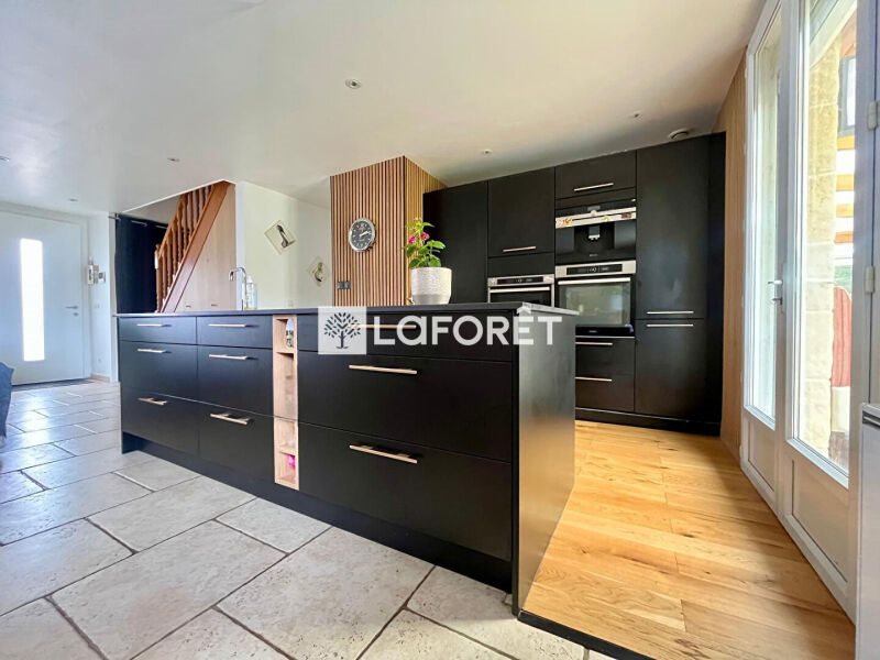 Maison à vendre, 121m², Hondainville