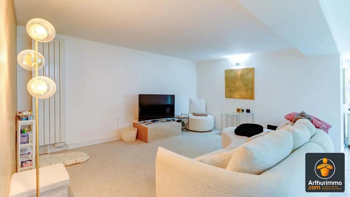 Appartement à louer, 160m², Charly