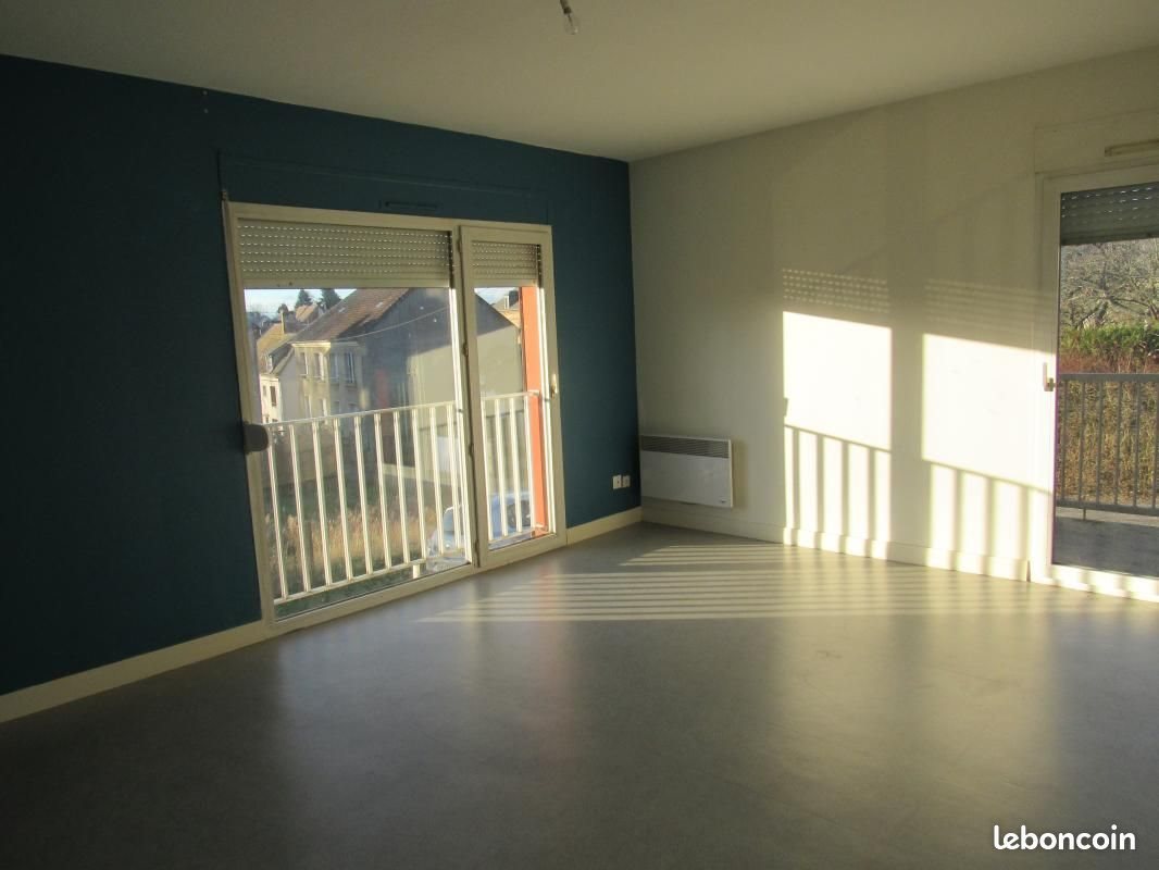 Appartement à louer, 52m², Sainte-Gauburge-Sainte-Colombe