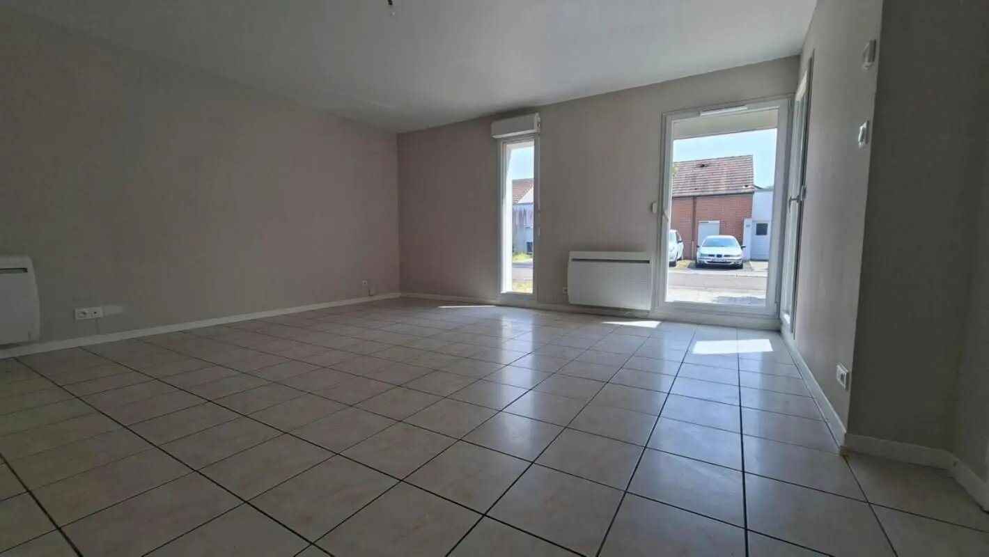 Maison à louer, 85m², Esternay