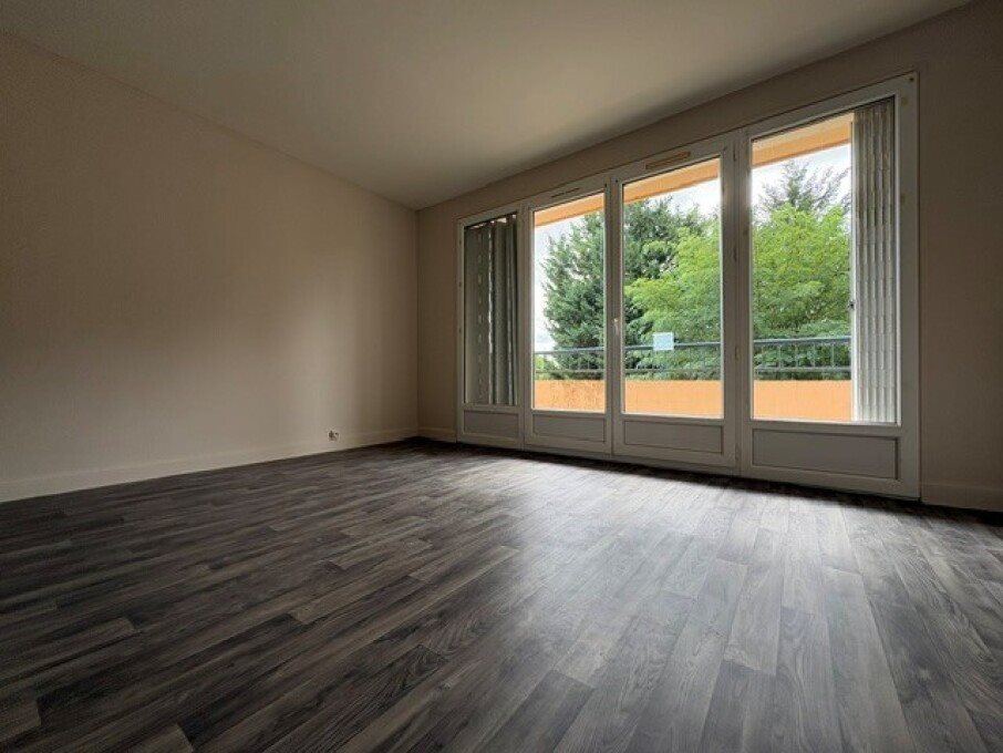 Appartement à louer, 42m², Wassy