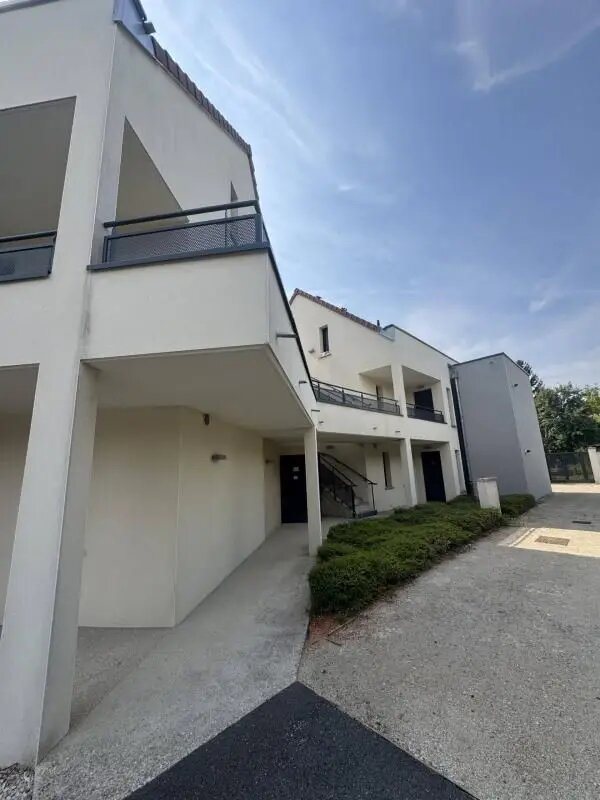 Appartement à louer, 65m², Saint-Julien-les-Villas