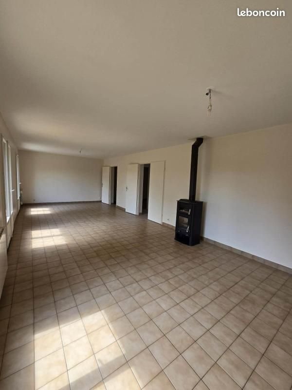 Maison à louer, 137m², Marigny-le-Châtel