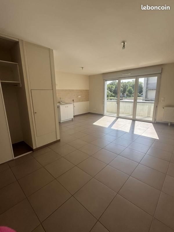 Appartement à louer, 47m², Saint-Julien-les-Villas