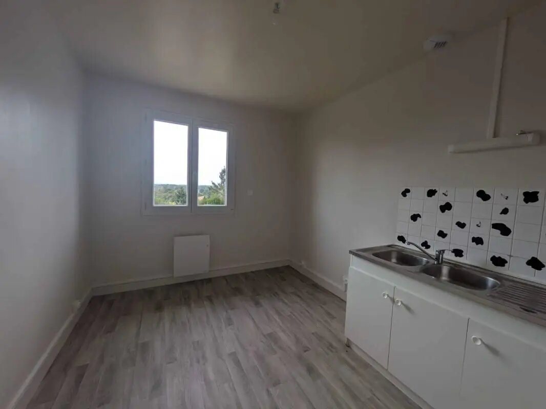 Maison à louer, 84m², Chavanges