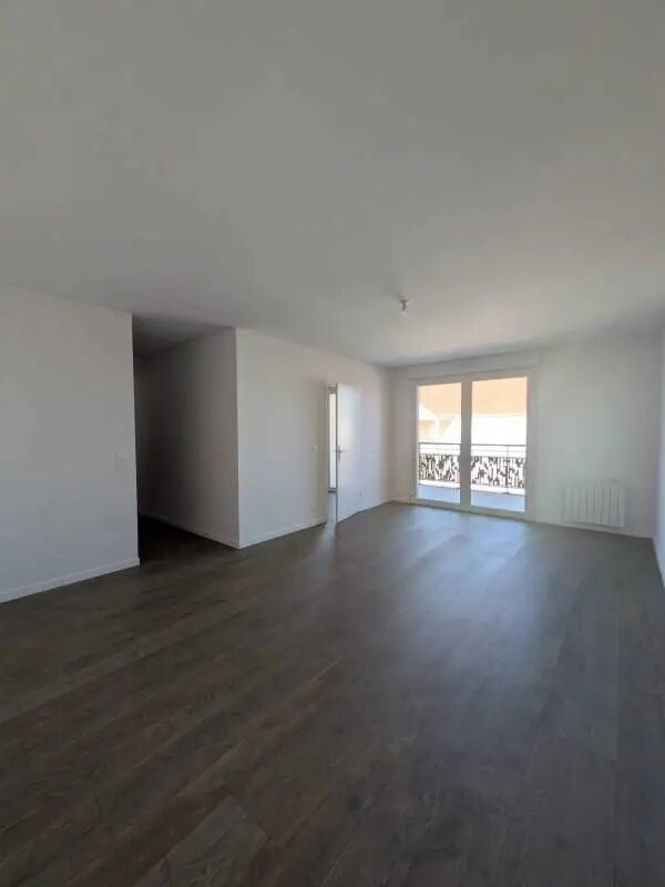 Appartement à louer, 78m², Cannes-Ecluse