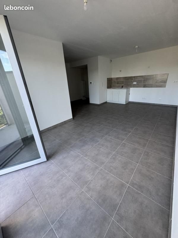 Appartement à louer, 61m², Saint-Julien-les-Villas
