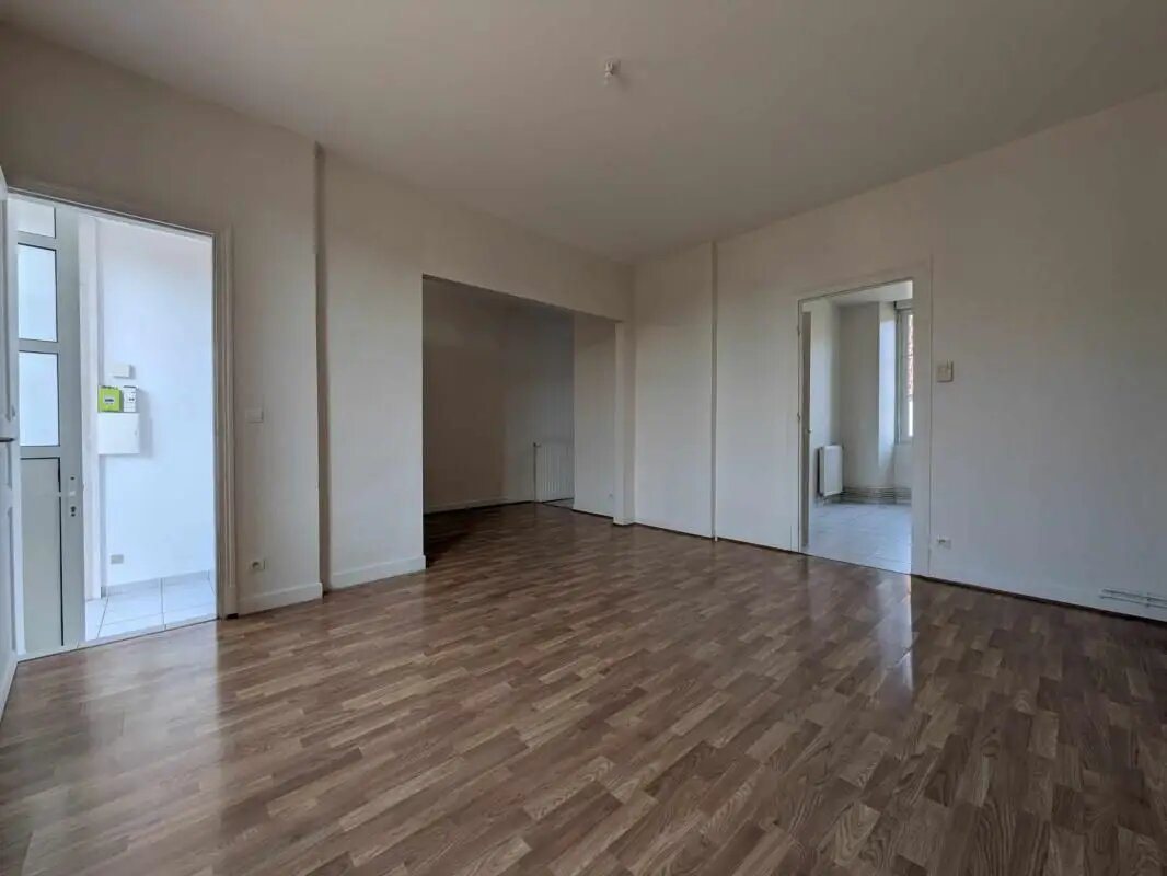 Maison à louer, 104m², Saint-Just-Sauvage