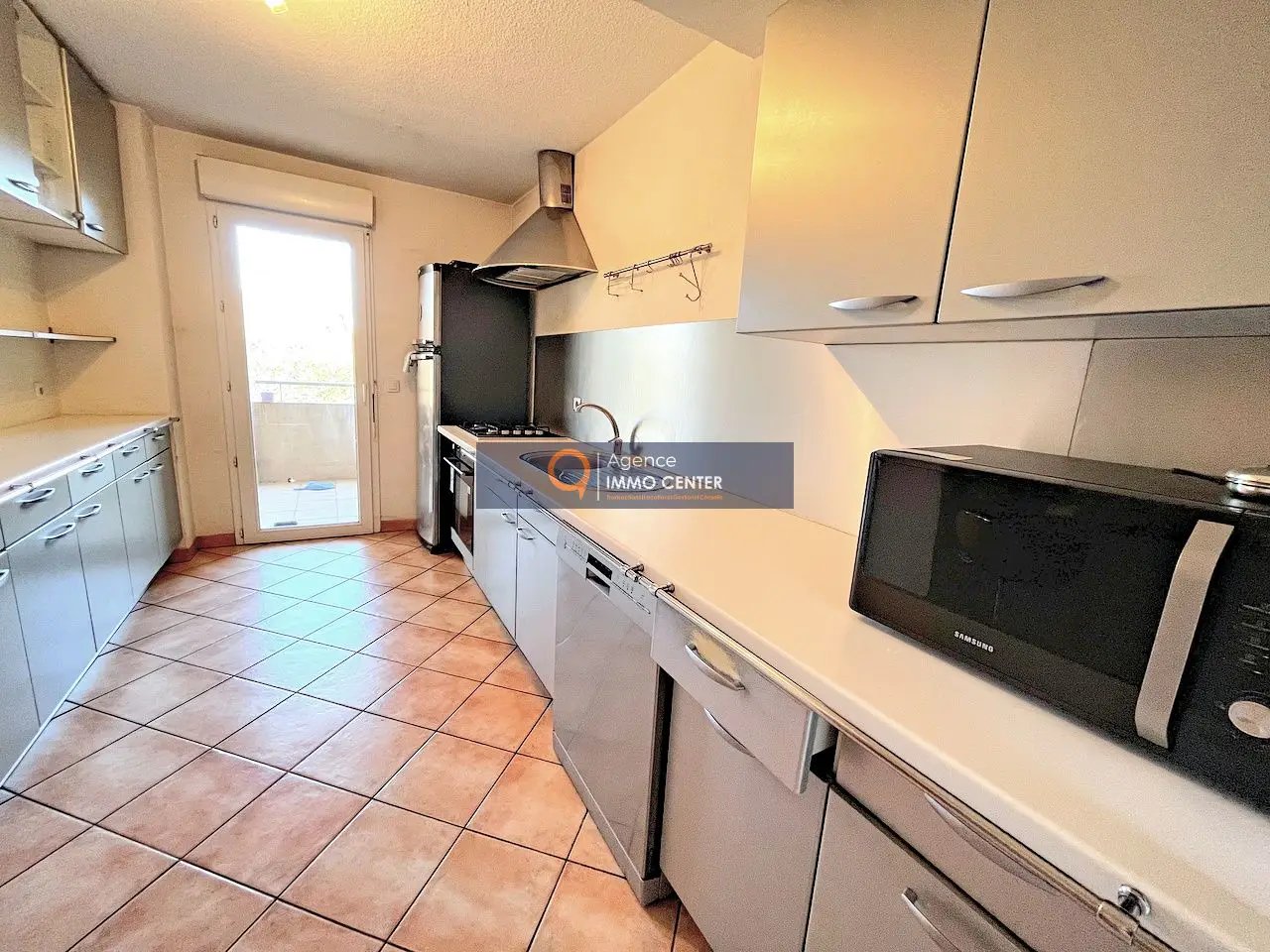Appartement à louer, 94m², Solliès-Pont