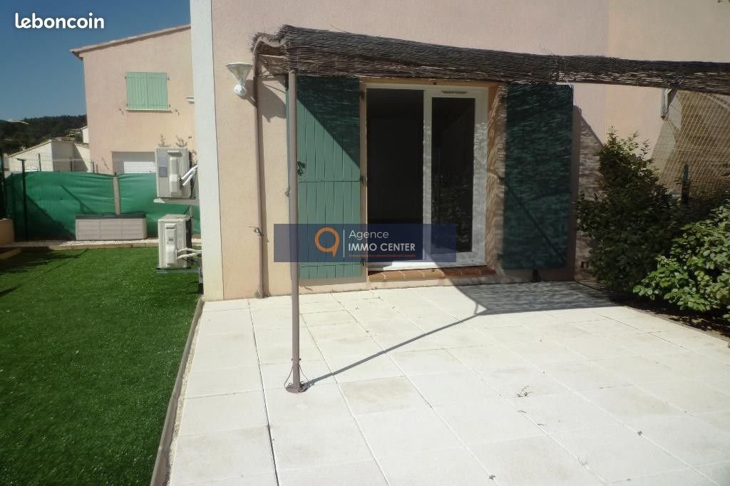 Maison à louer, 66m², Cuers