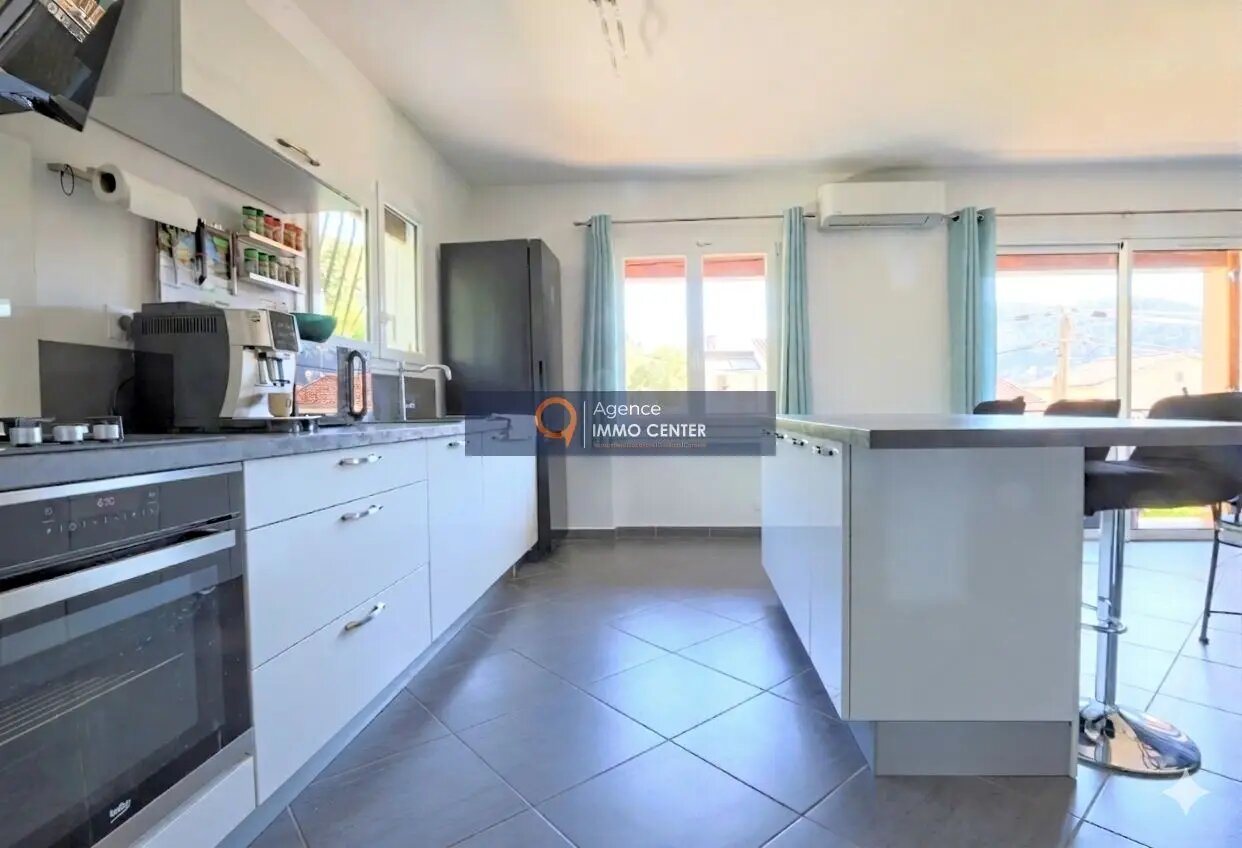 Maison à vendre, 140m², Solliès-Toucas