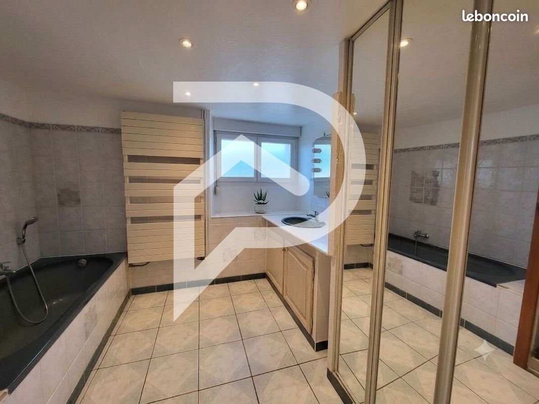 Maison à vendre, 103m², Ville-sous-la-Ferté