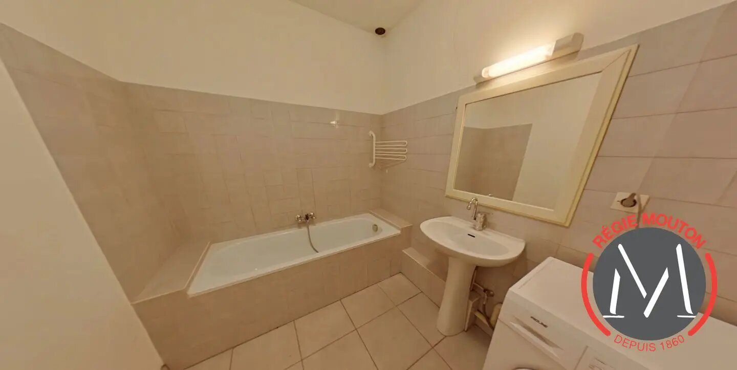 Appartement à louer, 52m², Sathonay-Village