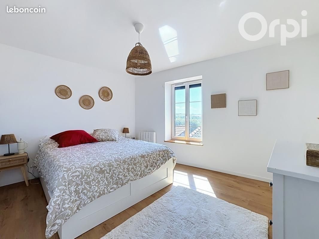 Maison à louer, 104m², Mur-sur-Allier