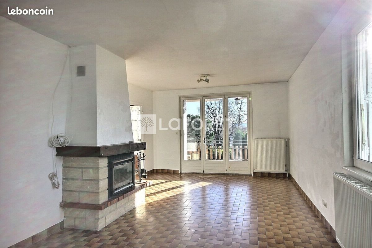 Maison à vendre, 106m², Saint-Laurent-de-Chamousset