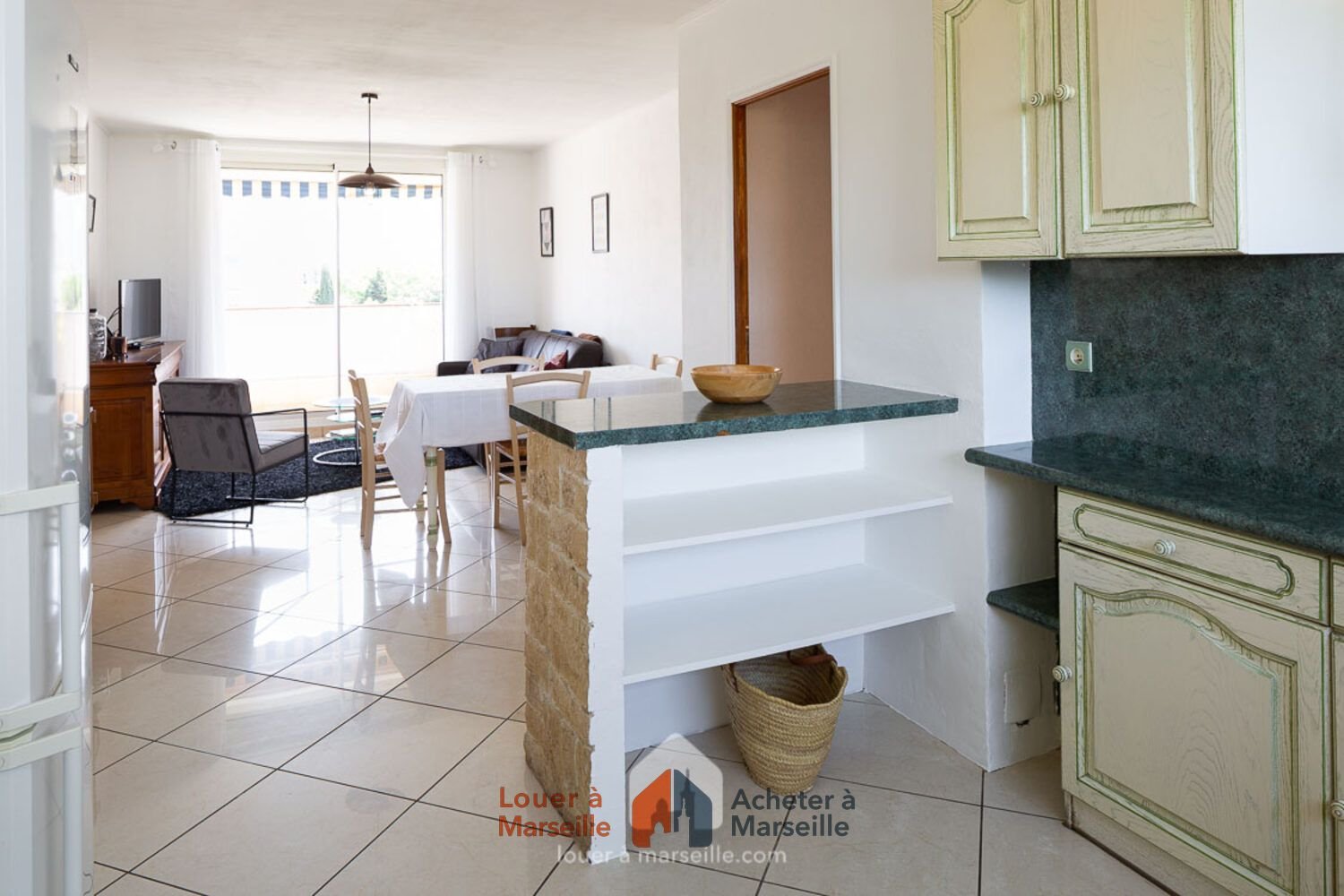 Appartement à louer, 69m², Marseille 8ème