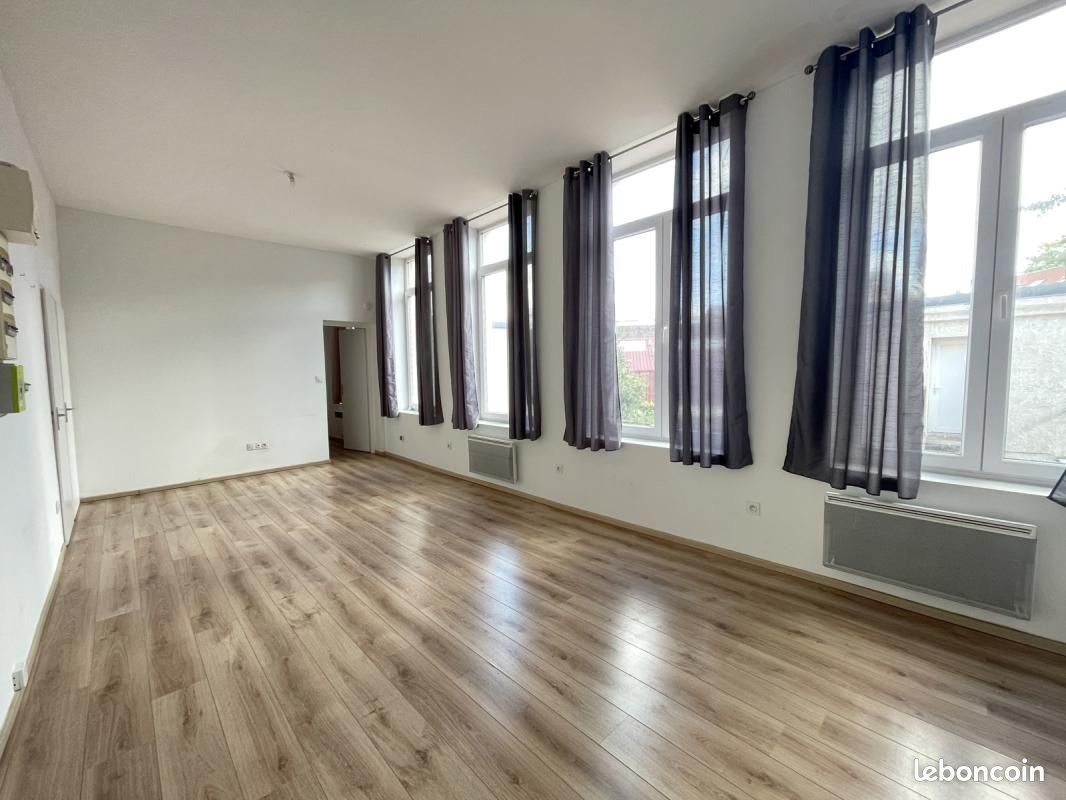 Appartement à louer, 45m², Lille
