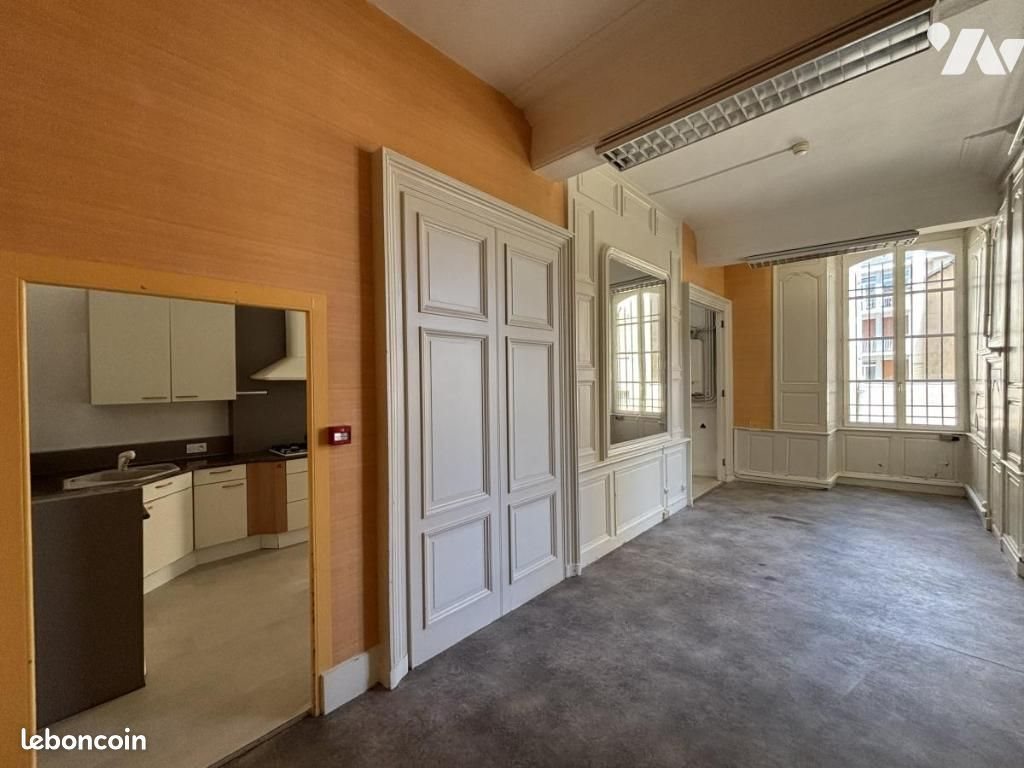 Maison à louer, 218m², Laval