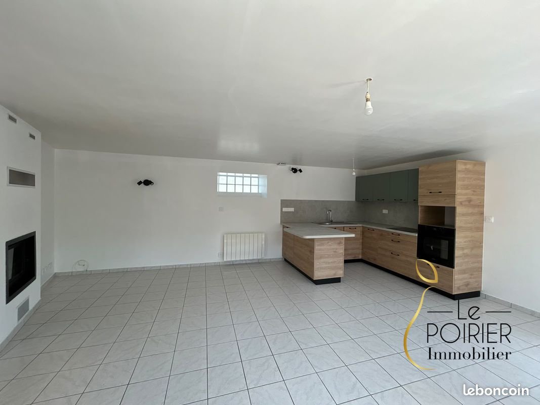 Maison à louer, 87m², Coëtmieux