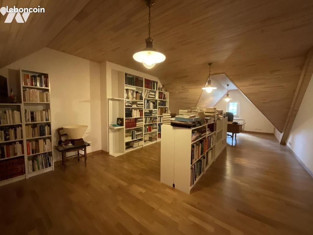Maison à vendre, 250m², Lanvallay
