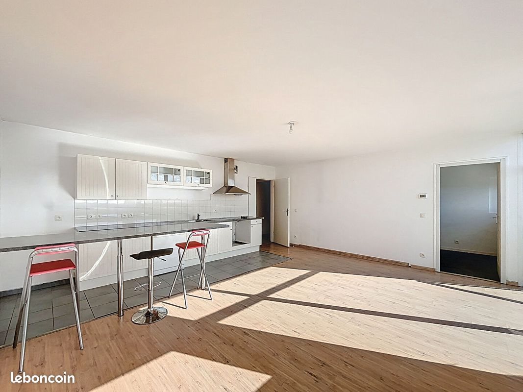 Appartement à louer, 99m², Lille
