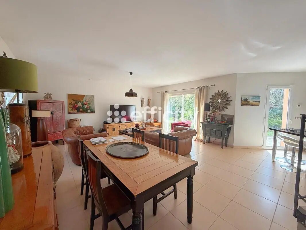 Maison à vendre, 150m², Nans-les-Pins