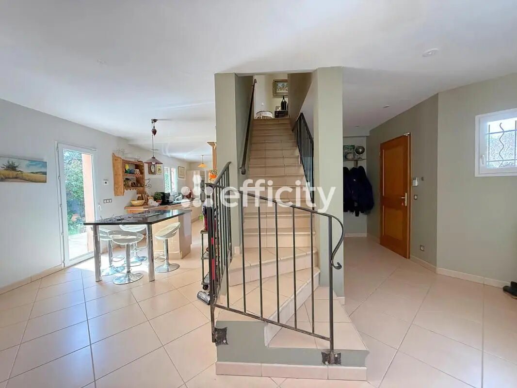 Maison à vendre, 150m², Nans-les-Pins