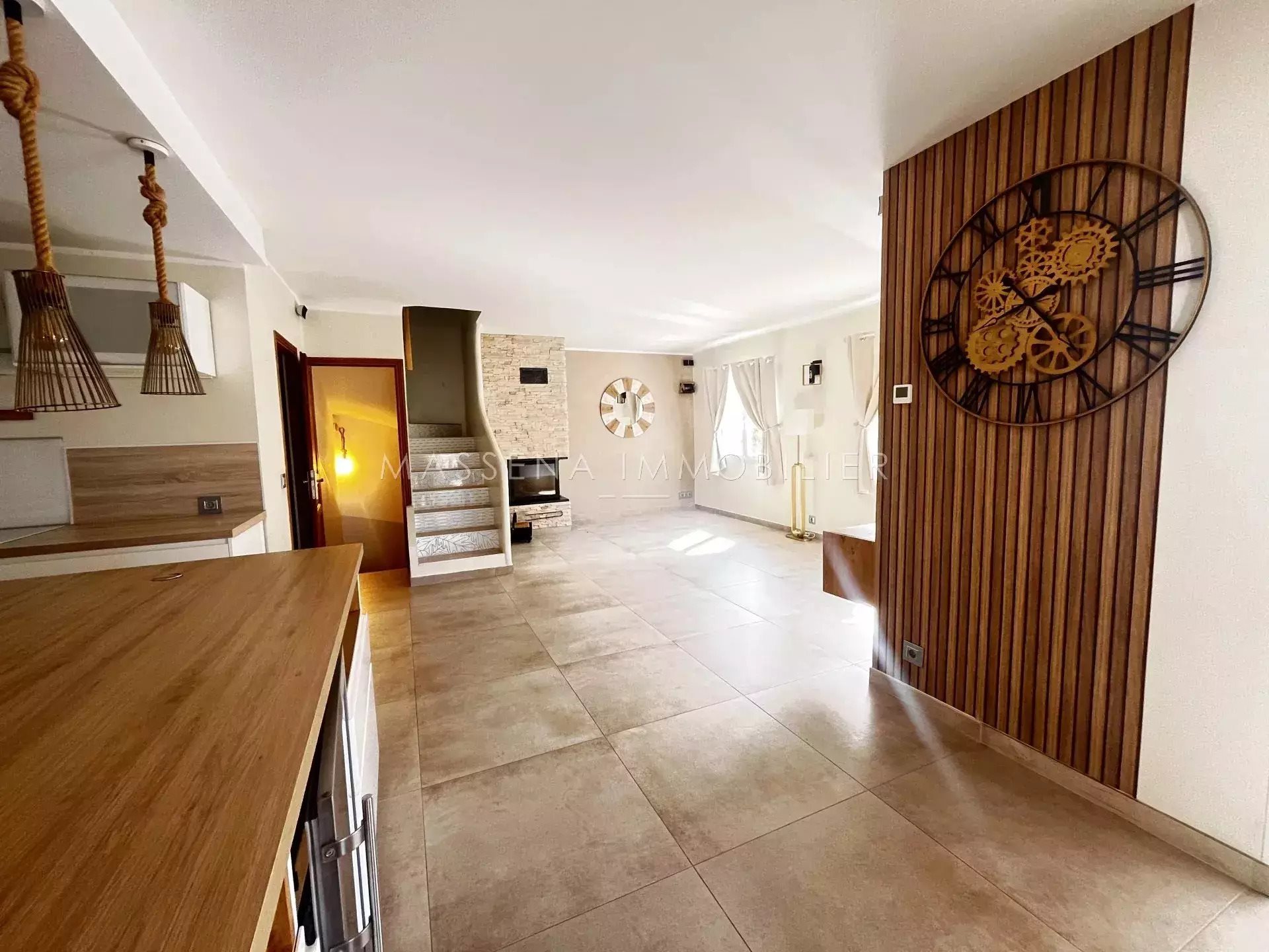 Maison à vendre, 140m², Tourrette-Levens
