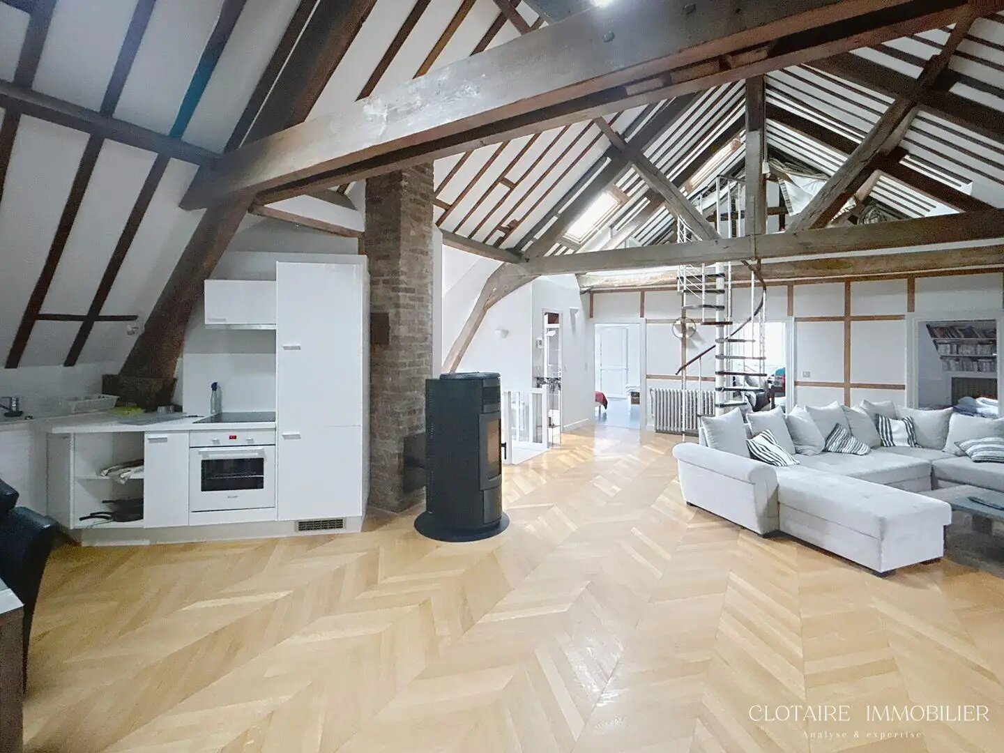 Appartement à louer, 160m², Compiègne