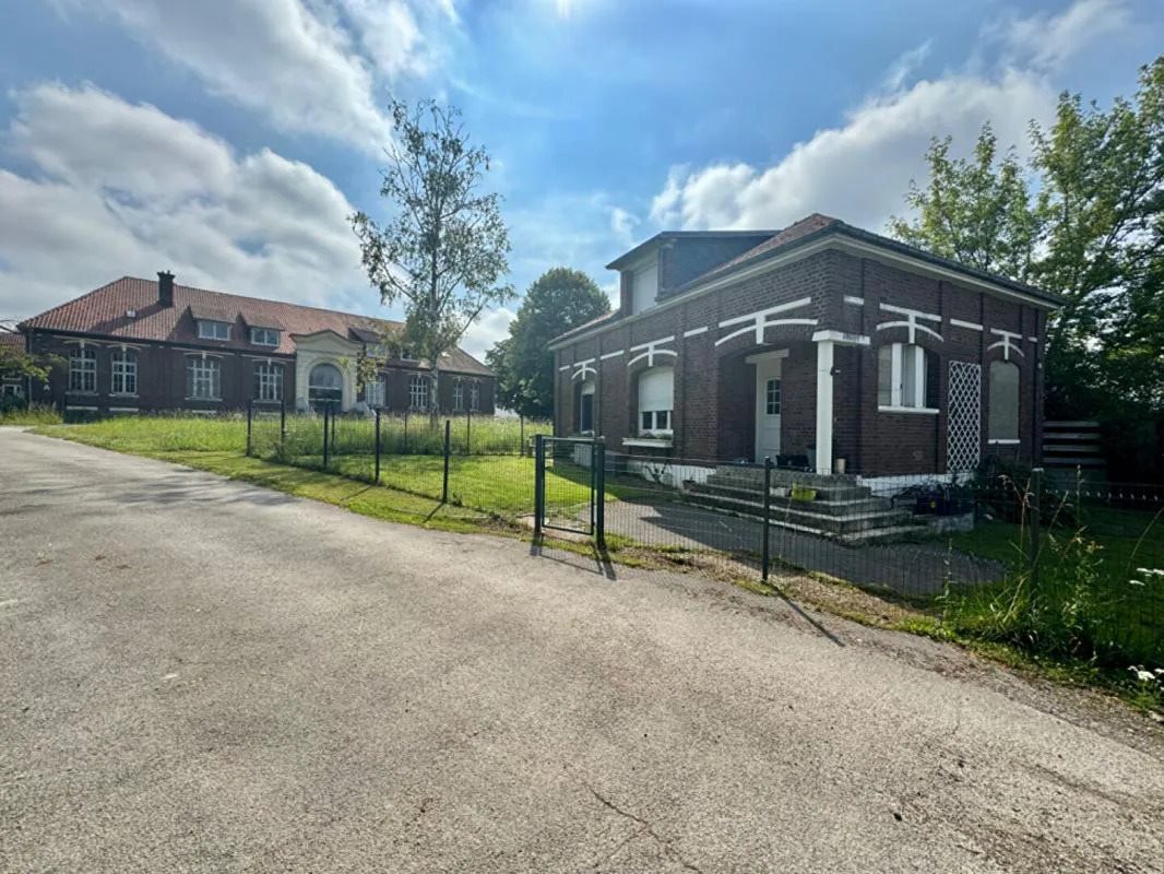 Maison à vendre, 1883m², Moreuil