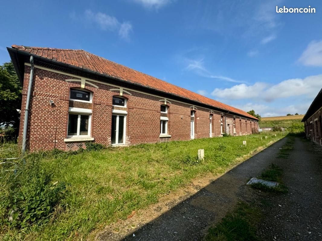 Maison à vendre, 1883m², Moreuil