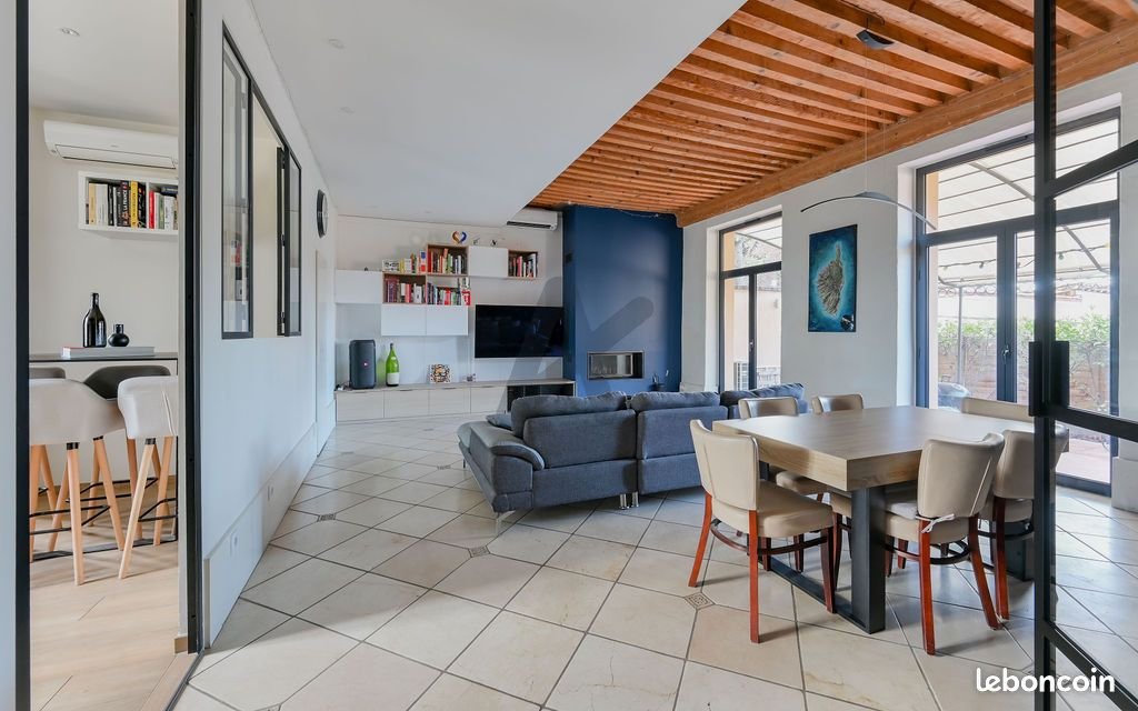 Maison à vendre, 195m², Lissieu