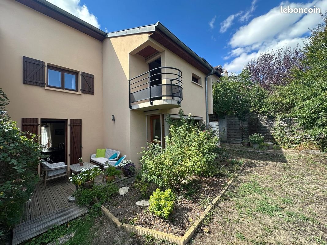 Maison à vendre, 142m², Saint-Max