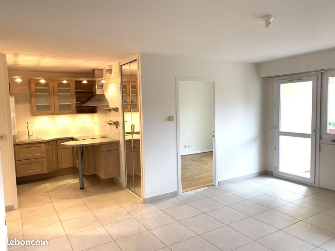Appartement à louer, 47m², Guilherand-Granges