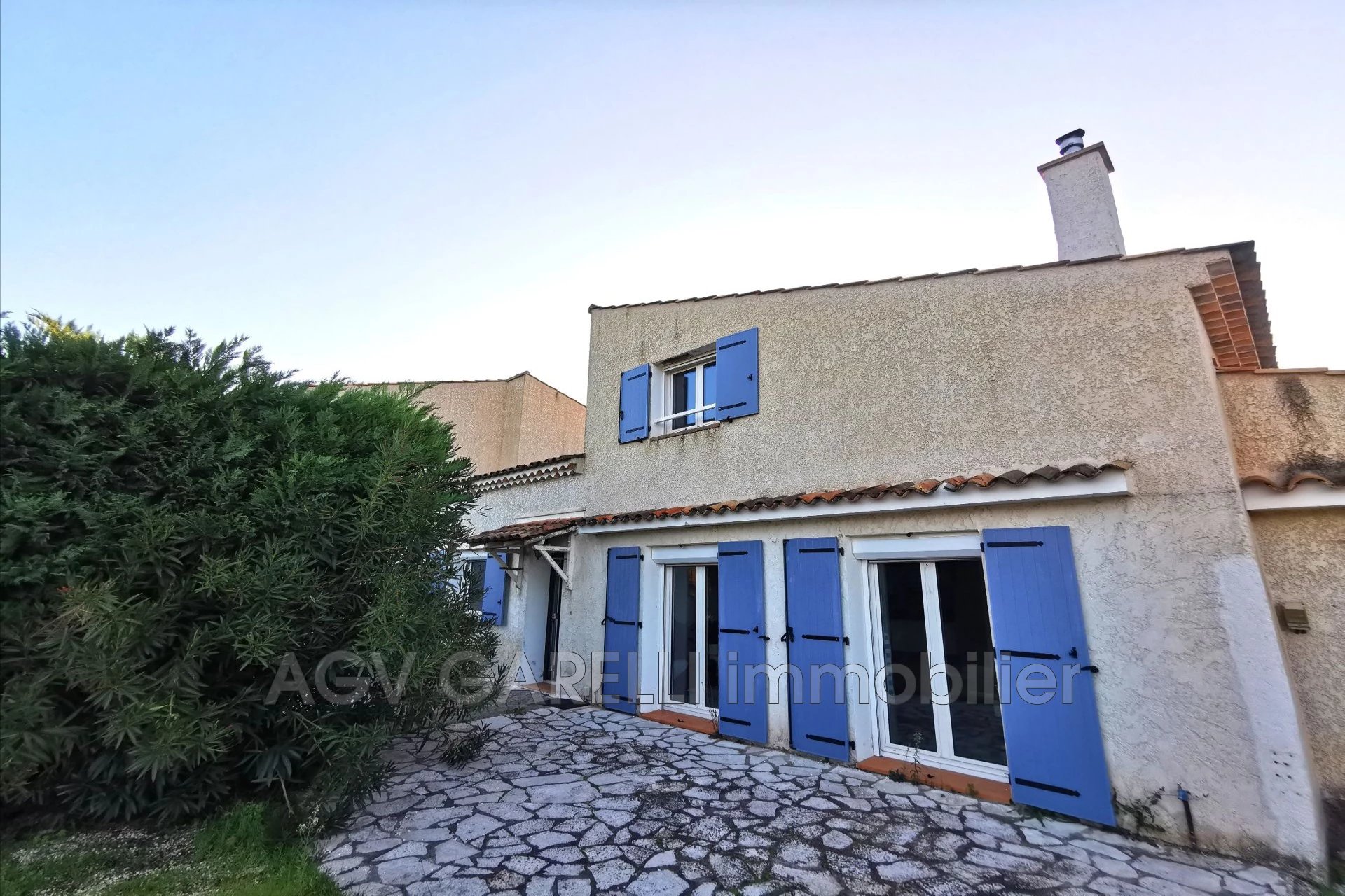 Maison à louer, 3m², Hyères