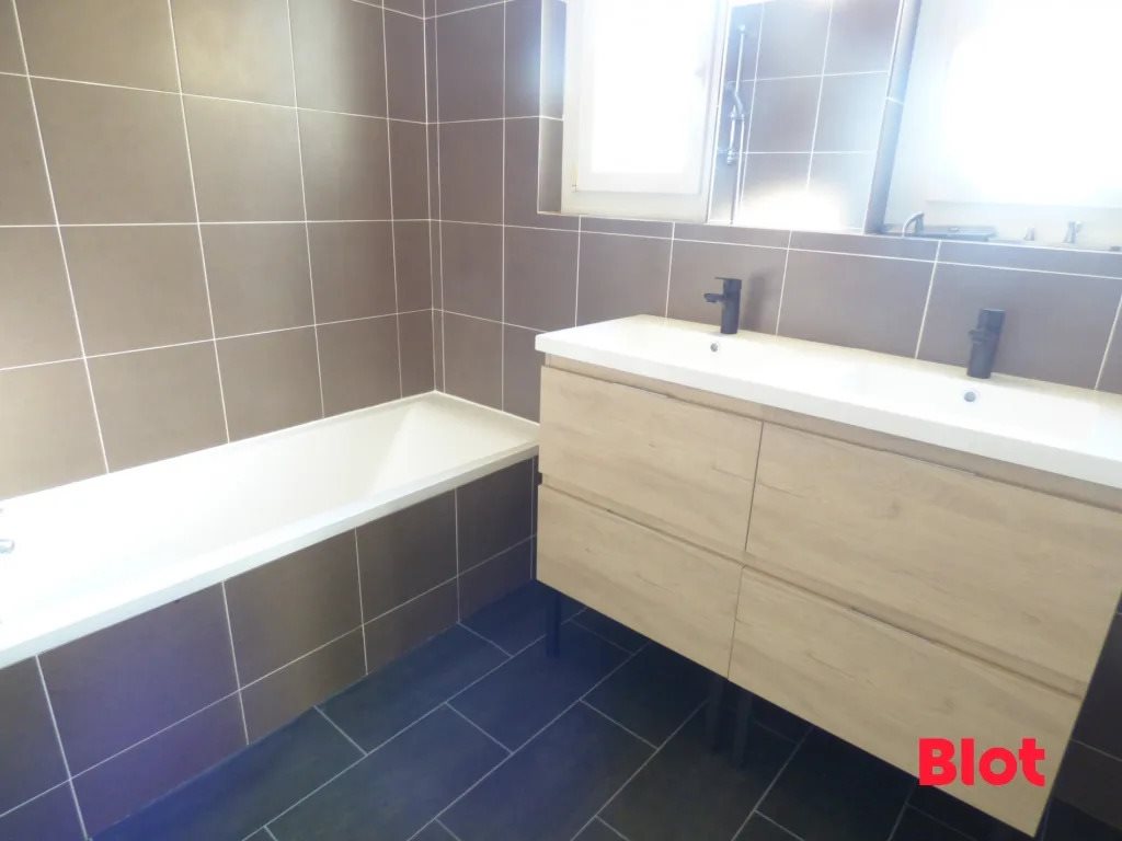 Maison à louer, 89m², Saint-Avé