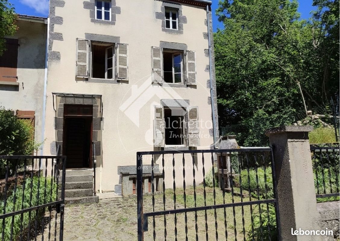 Maison à vendre, 96m², Aydat