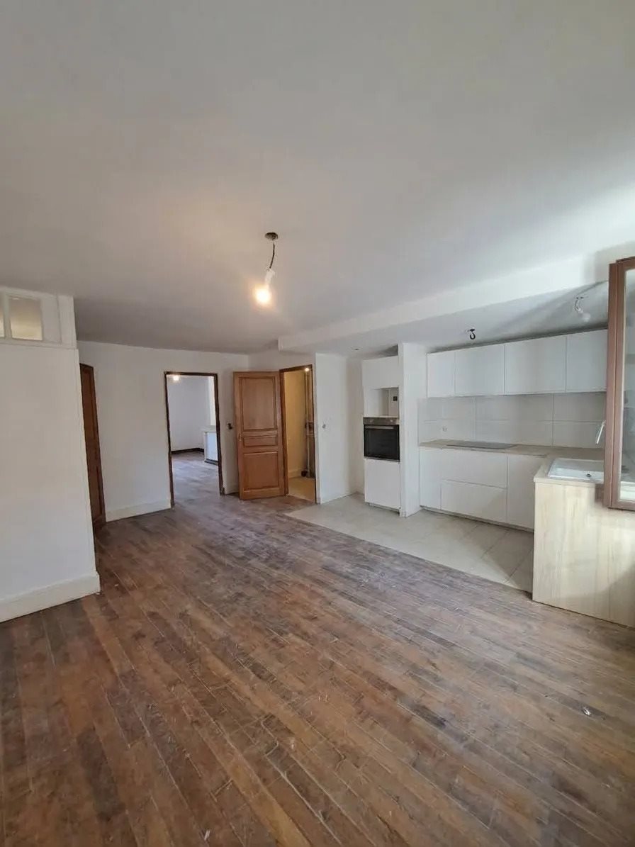 Appartement à louer, 120m², Lay-Saint-Christophe
