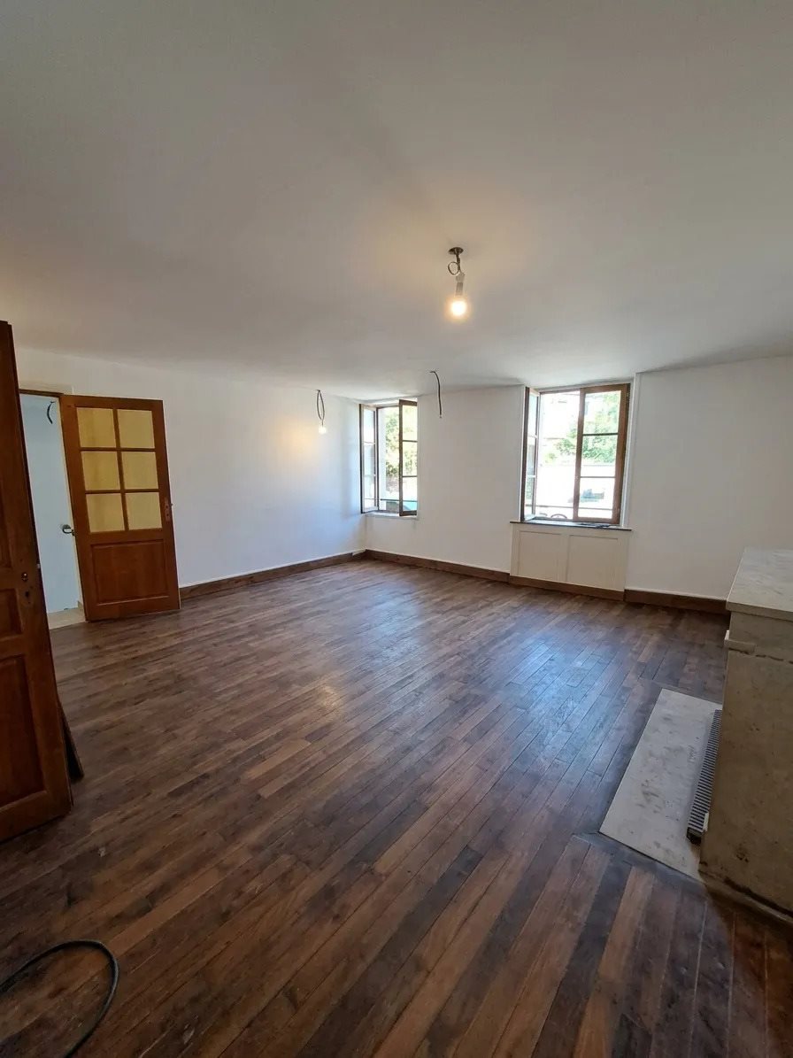 Appartement à louer, 120m², Lay-Saint-Christophe