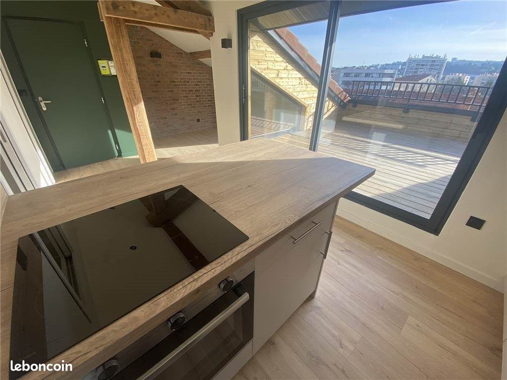 Appartement à louer, 24m², Saint-Étienne