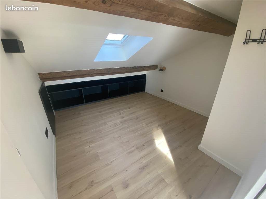 Appartement à louer, 24m², Saint-Étienne