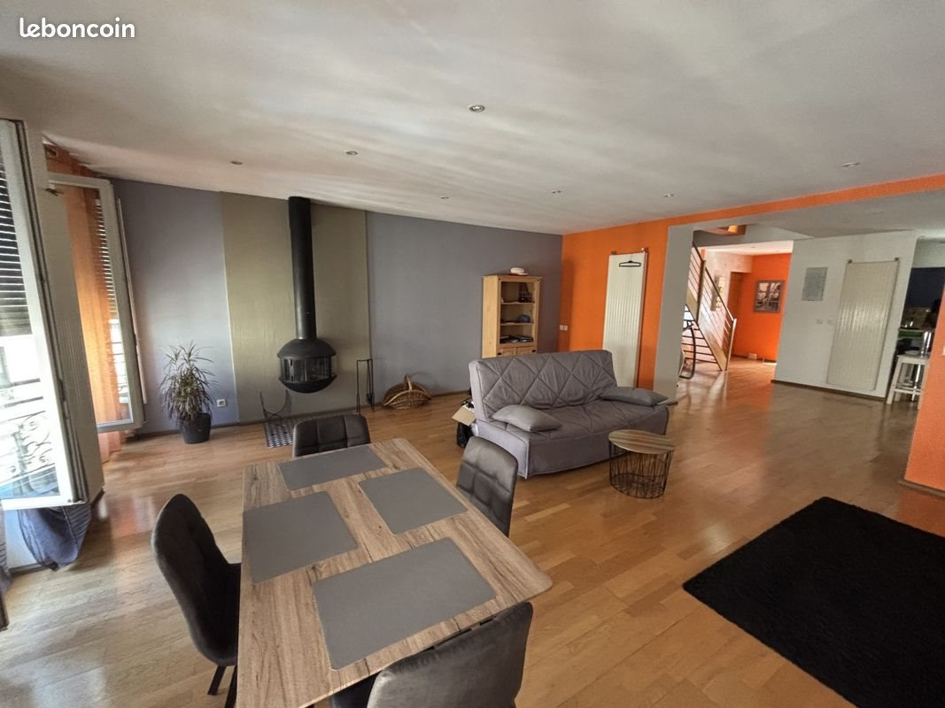 Appartement à louer, 99m², Saint-Etienne